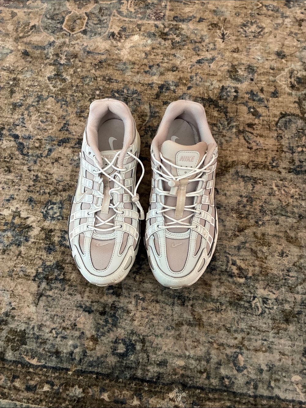 Nike P 6000 women’s sneakers